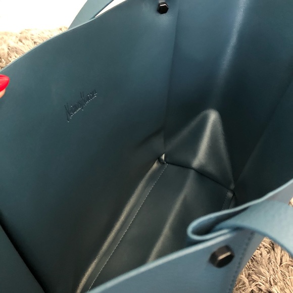 🌱🌱🌱BLUE Neiman Marcus Vegan Totes🌱🌱🌱 - Picture 8 of 8